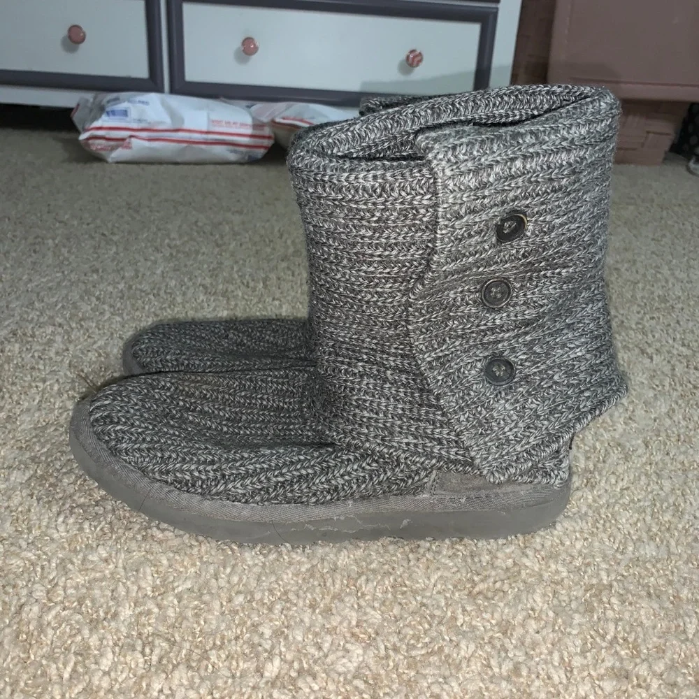 Grey sweater Ugg Boots